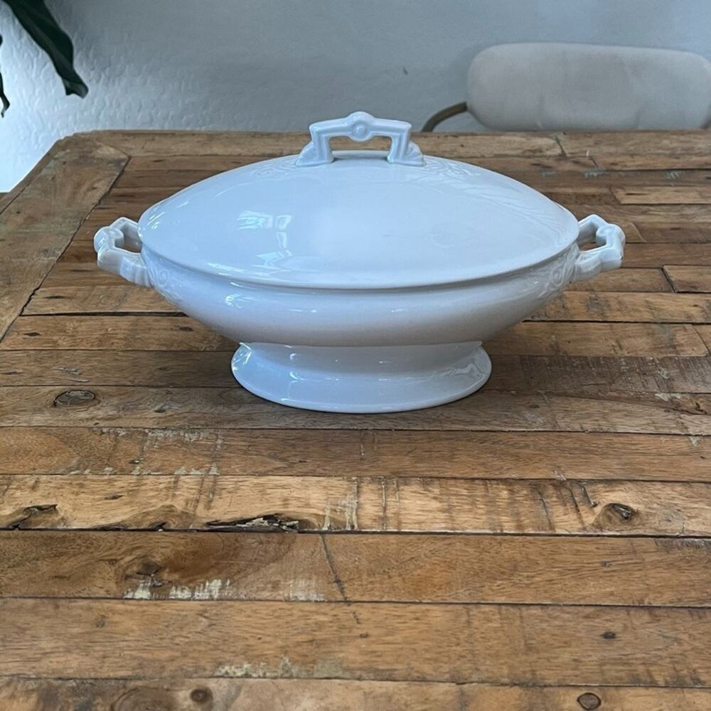 Burgess & Goddard 19th Century White Ironstone Lidded Tureen Serving Dish 9.5"